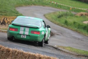 Porsche 968 en course race