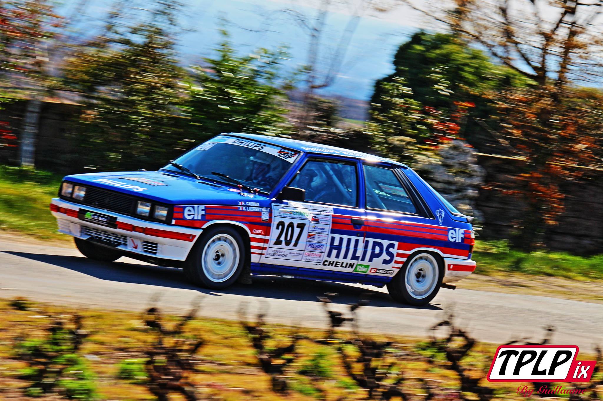 R11 turbo version Phillips VHC en action au rallye des vignes 2016