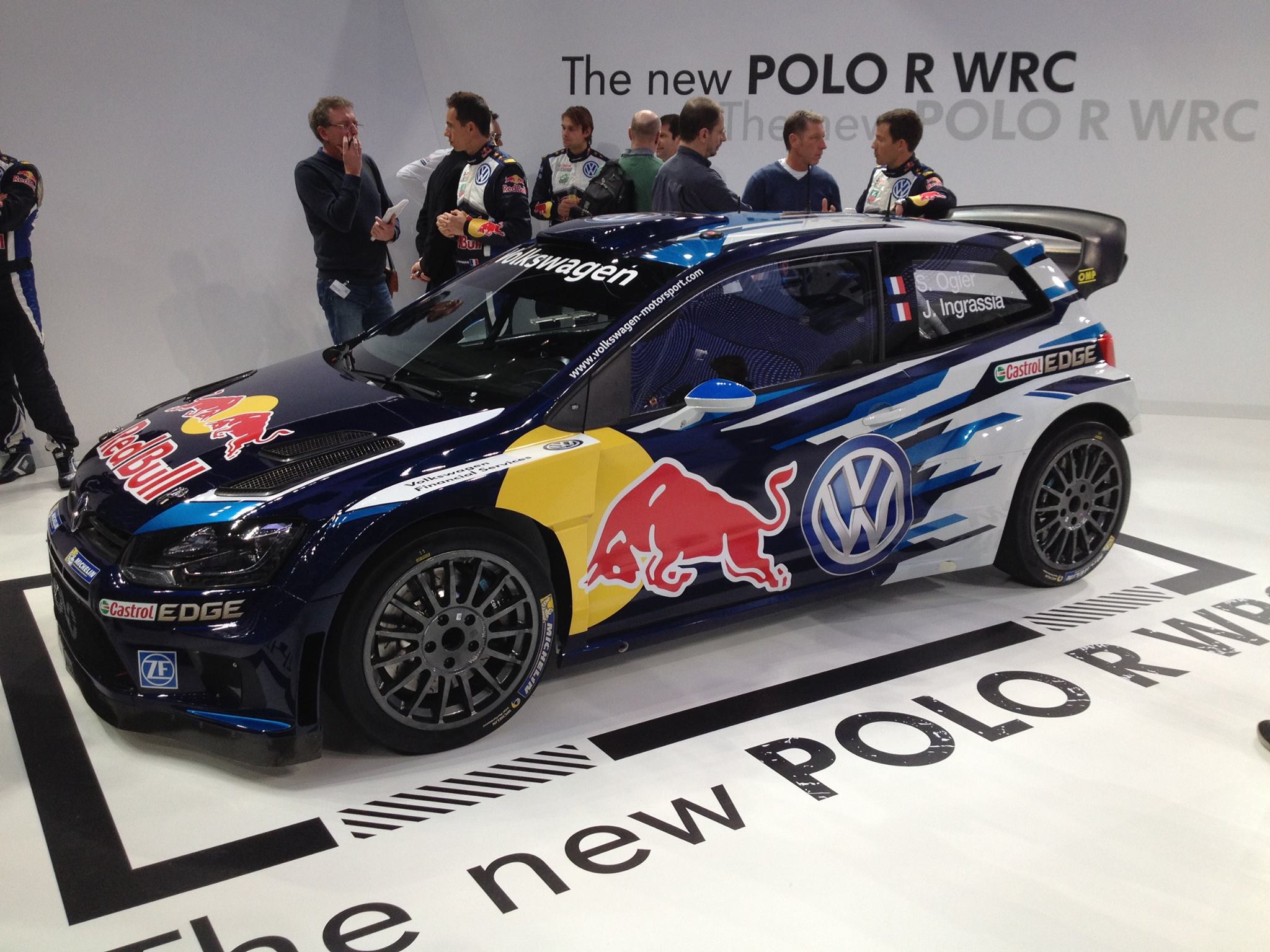 polo-WRC-2015-vue-de-cote
